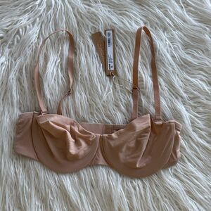 Skims Smoothing Intimates Strapless Bra Clay Size 34A